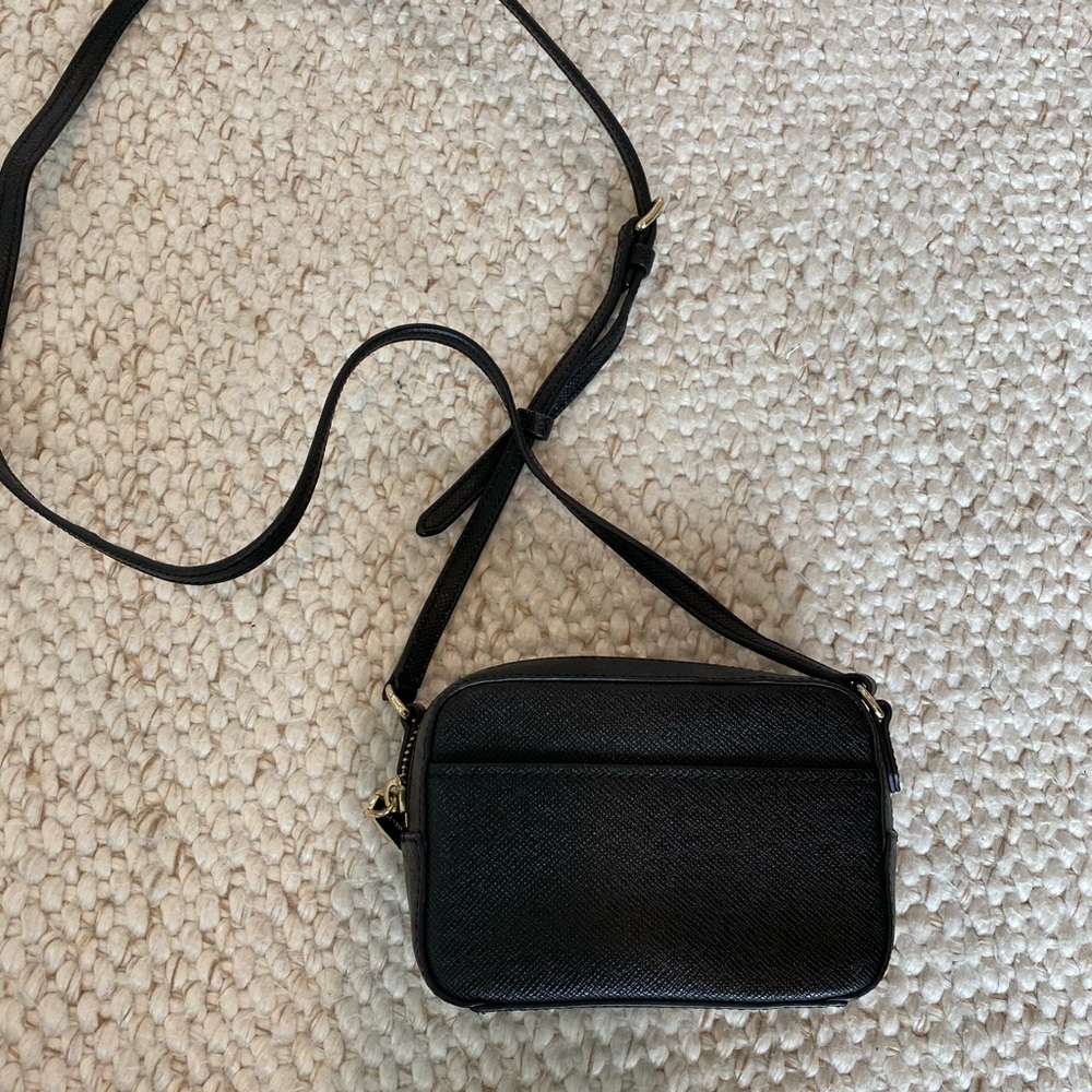 Cole Haan black leather small crossbody with adjustable strap - Picture 3 of 4